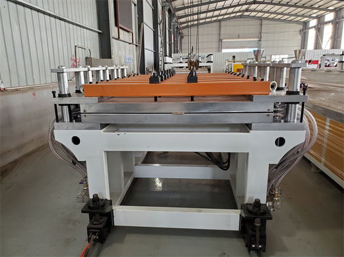 華利德塑機 木飾面機器設(shè)備領(lǐng)域的卓越之選，報價透明，有口皆碑